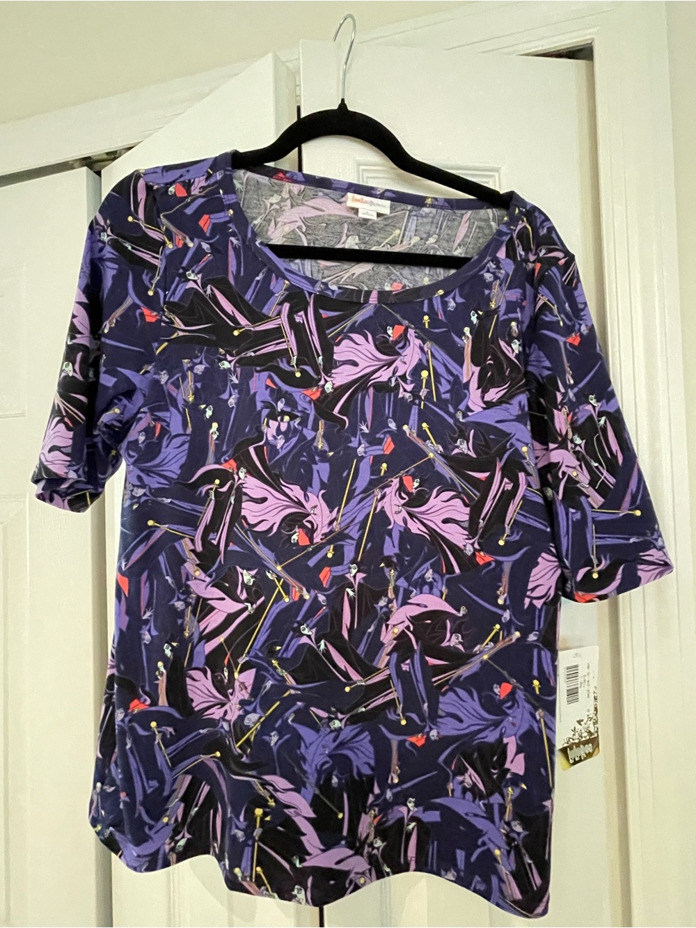 LuLaRoe Purple Floral Scoop Neck Short Sleeve Top